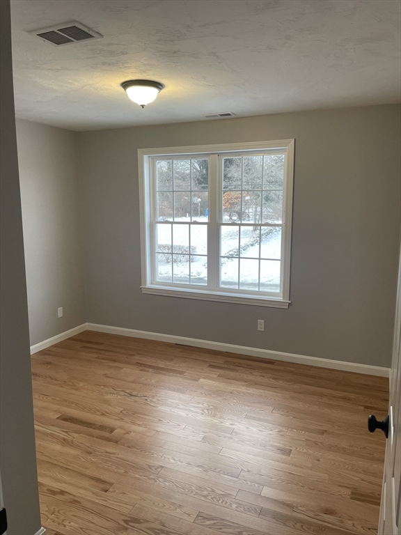 27 Havana Road Worcester, MA 01603 - Photo 11 of 15