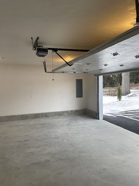 27 Havana Road Worcester, MA 01603 - Photo 10 of 15