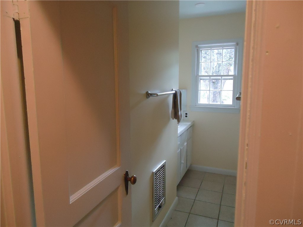 343 Raines Tavern Road Farmville, VA 23901 - Photo 19 of 35 Bathroom