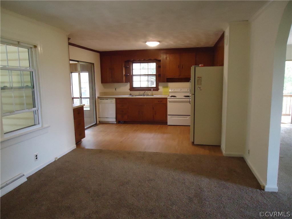 343 Raines Tavern Road Farmville, VA 23901 - Photo 7 of 35 Kitchen - fresh paint, new flooring and carpet
