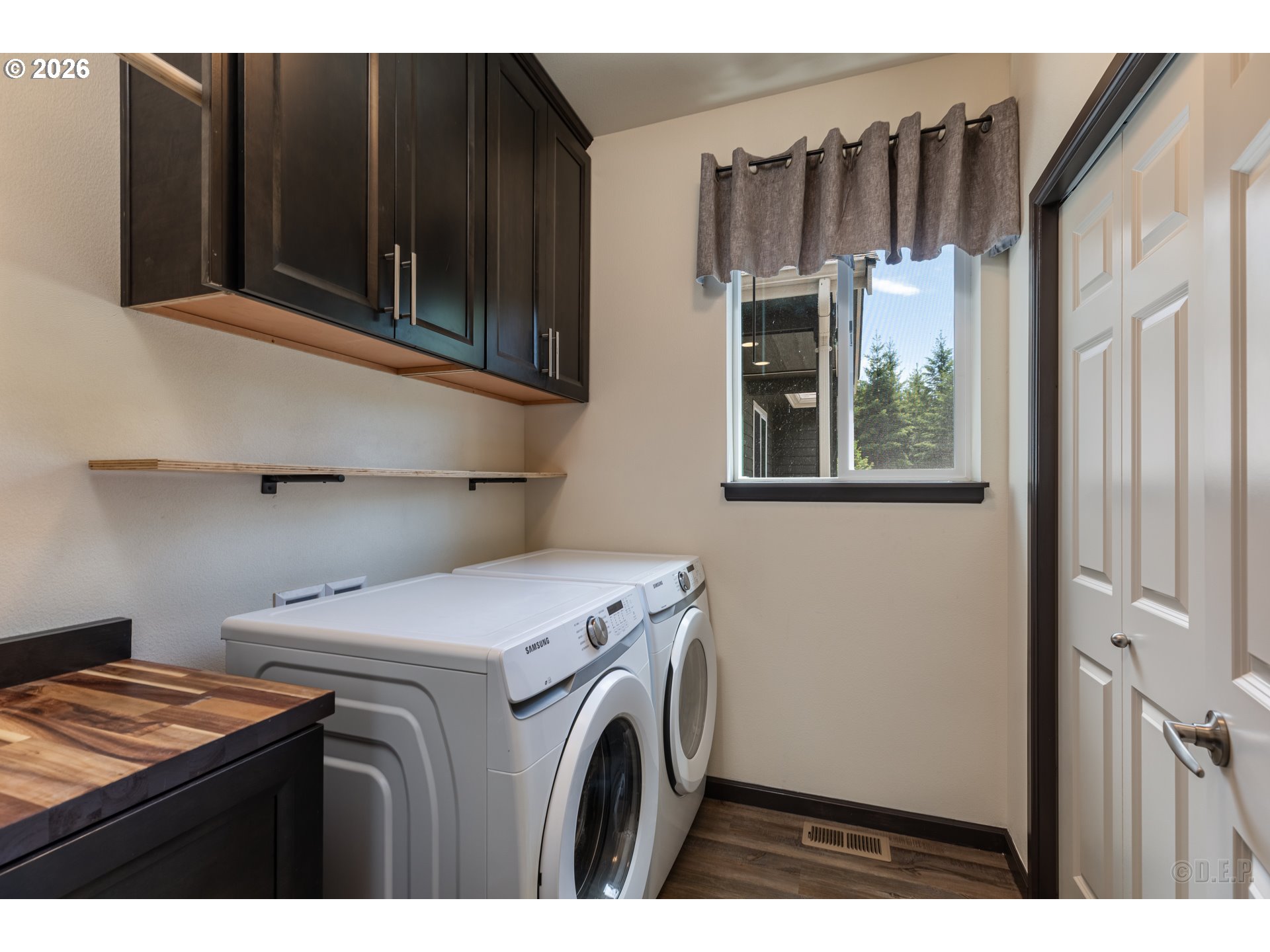 18210 Seigert Road Vernonia, OR 97064 - Photo 32 of 44 Laundry