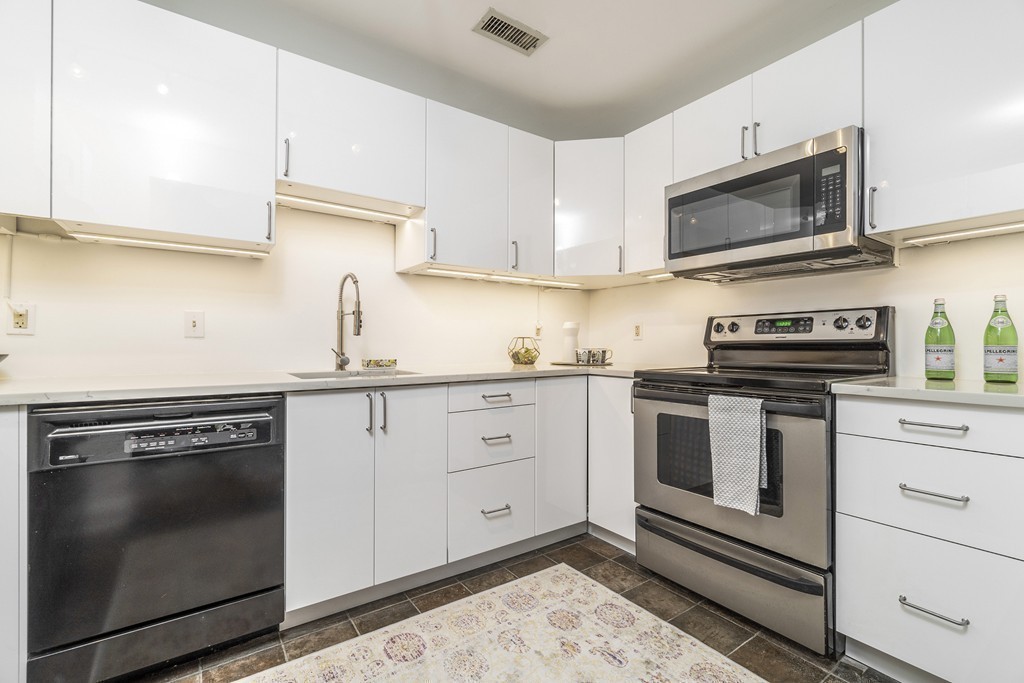 35 Eldridge Road, Unit 110 Boston, MA 02130 - Photo 7 of 19 Gallery Image 7