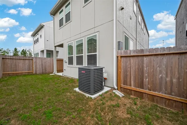 $2,375 | 11413 Velvet Fld Drive, Houston, TX 77047