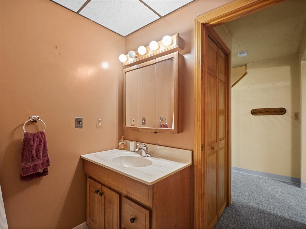 903 Foxwood Circle, Unit 903 Peabody, MA 01960 - Photo 29 of 41