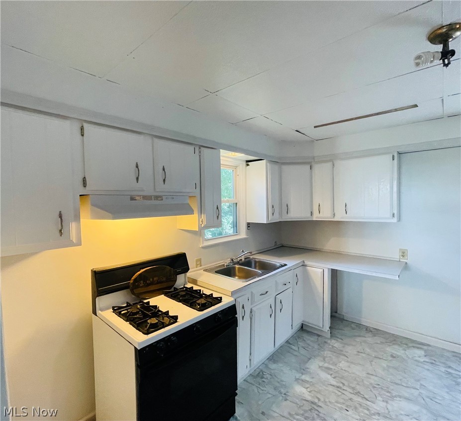 3766 Cress Road Cleveland, OH 44111 - Photo 6 of 17 Gallery Image 6