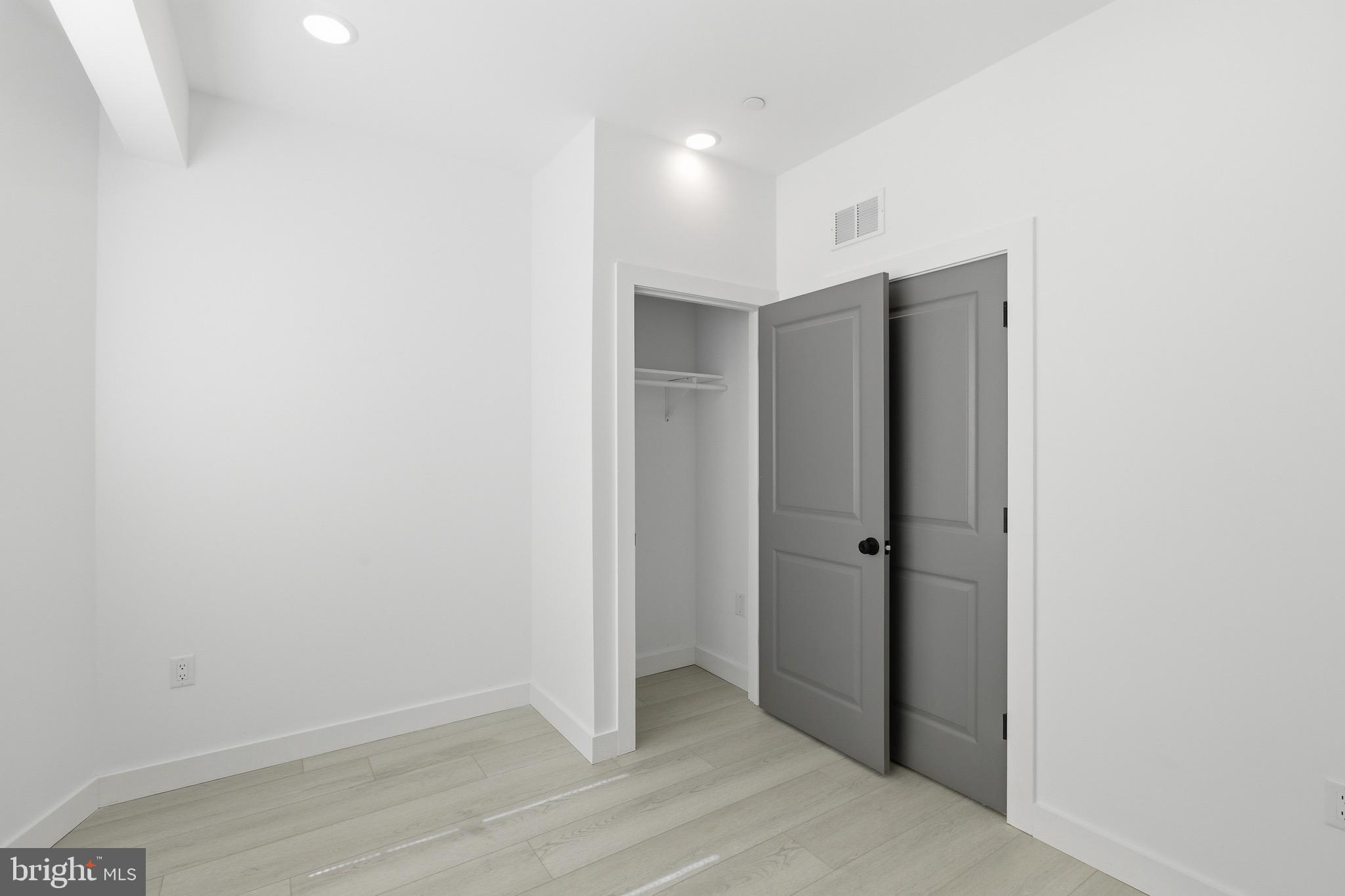 1005 West Orleans Street Philadelphia, PA 19133 - Photo 17 of 25 a view of an empty room