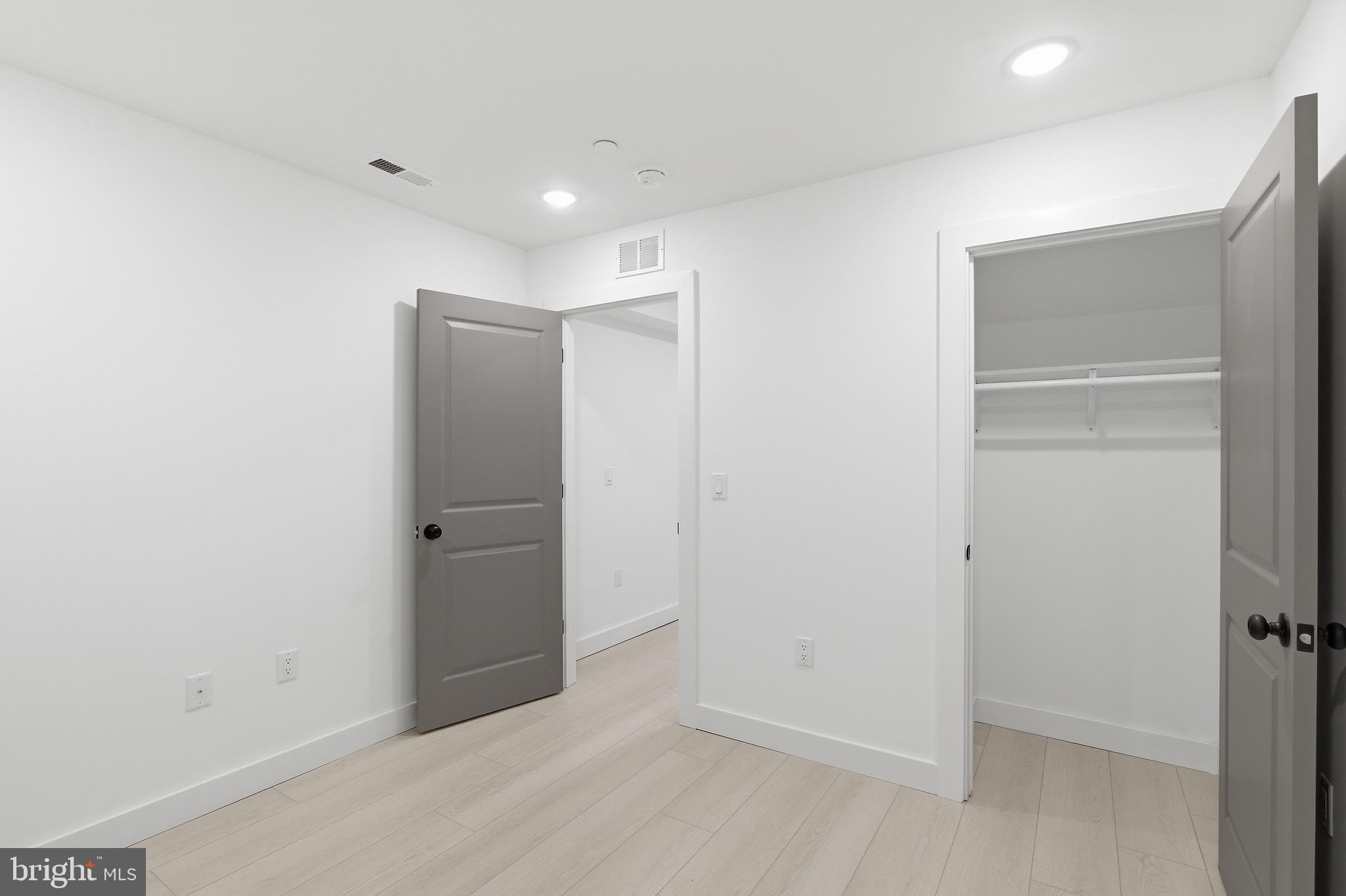 1005 West Orleans Street Philadelphia, PA 19133 - Photo 10 of 25 a view of an empty room