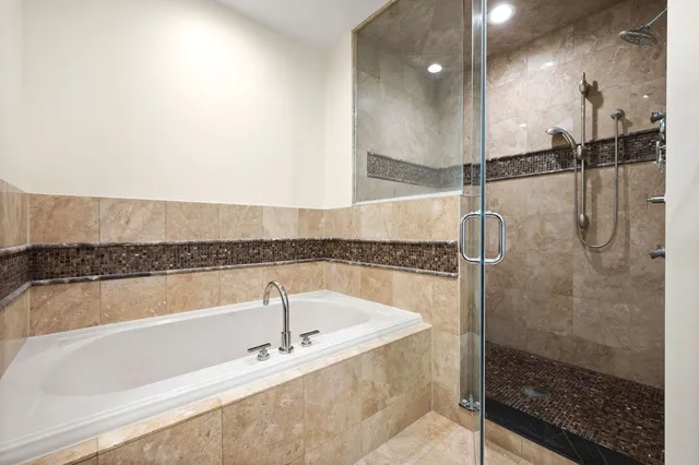 $1,790,000 | 1211 South Prairie Avenue, Unit 6201, Chicago, IL 60605