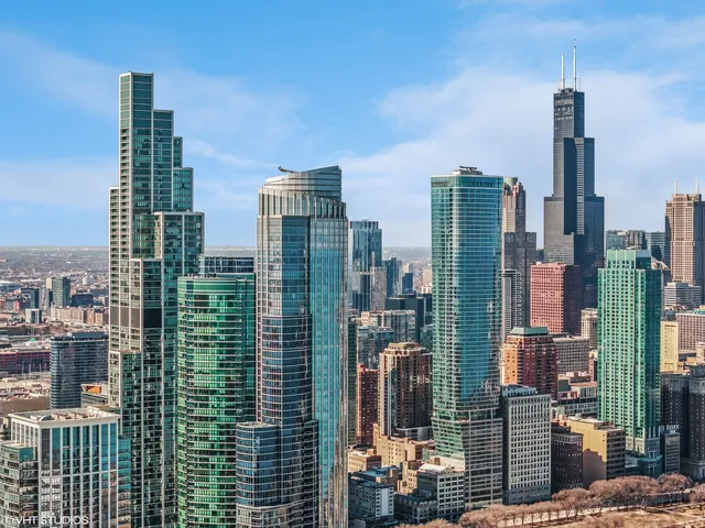 $1,790,000 | 1211 South Prairie Avenue, Unit 6201, Chicago, IL 60605