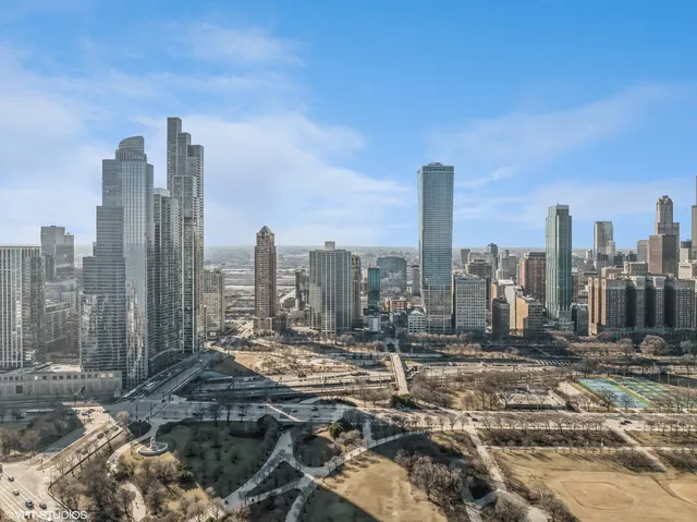 $1,790,000 | 1211 South Prairie Avenue, Unit 6201, Chicago, IL 60605