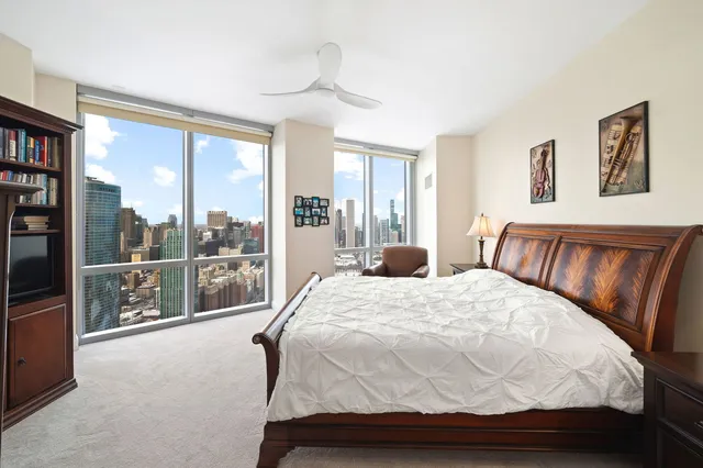 $1,790,000 | 1211 South Prairie Avenue, Unit 6201, Chicago, IL 60605