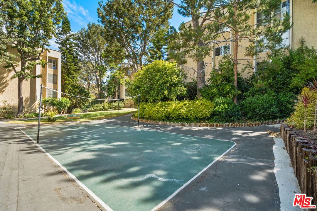 1211 Raintree Circle Culver City, CA 90230 - Photo 36 of 44