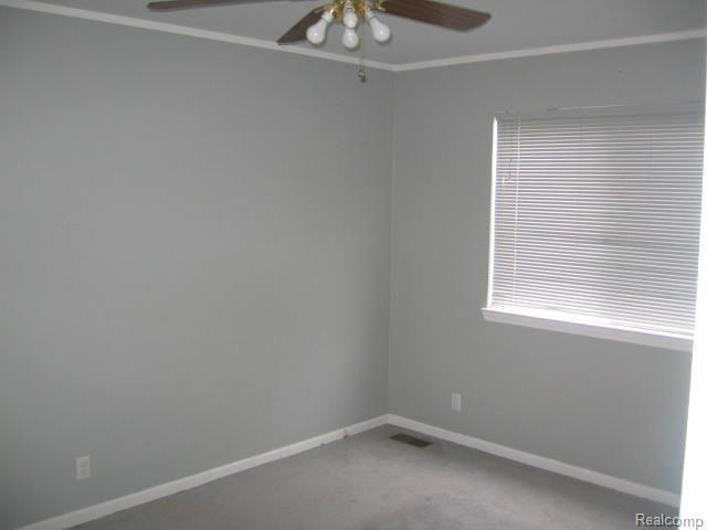 2933 Gravel Ridge Drive Rochester, MI 48307 - Photo 11 of 15 019