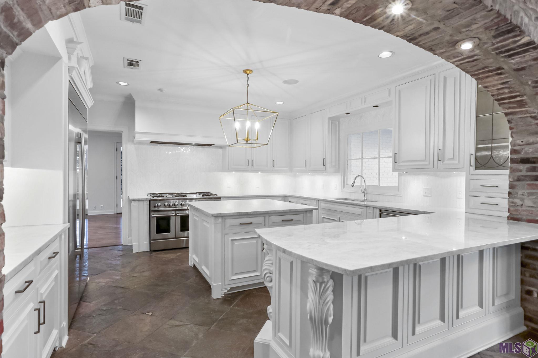 12451 Highland Road Baton Rouge, LA 70810 - Photo 14 of 53