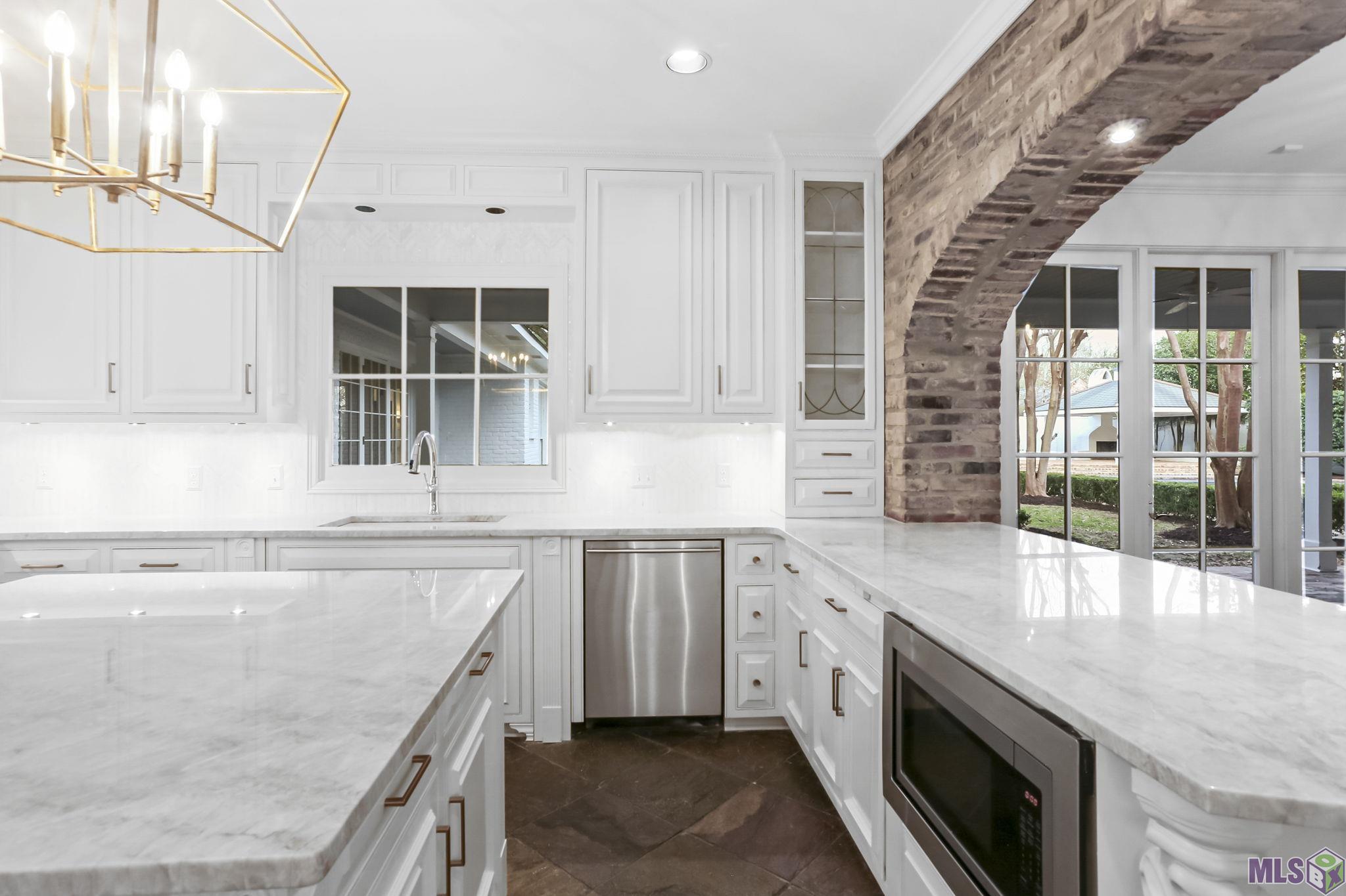 12451 Highland Road Baton Rouge, LA 70810 - Photo 16 of 53