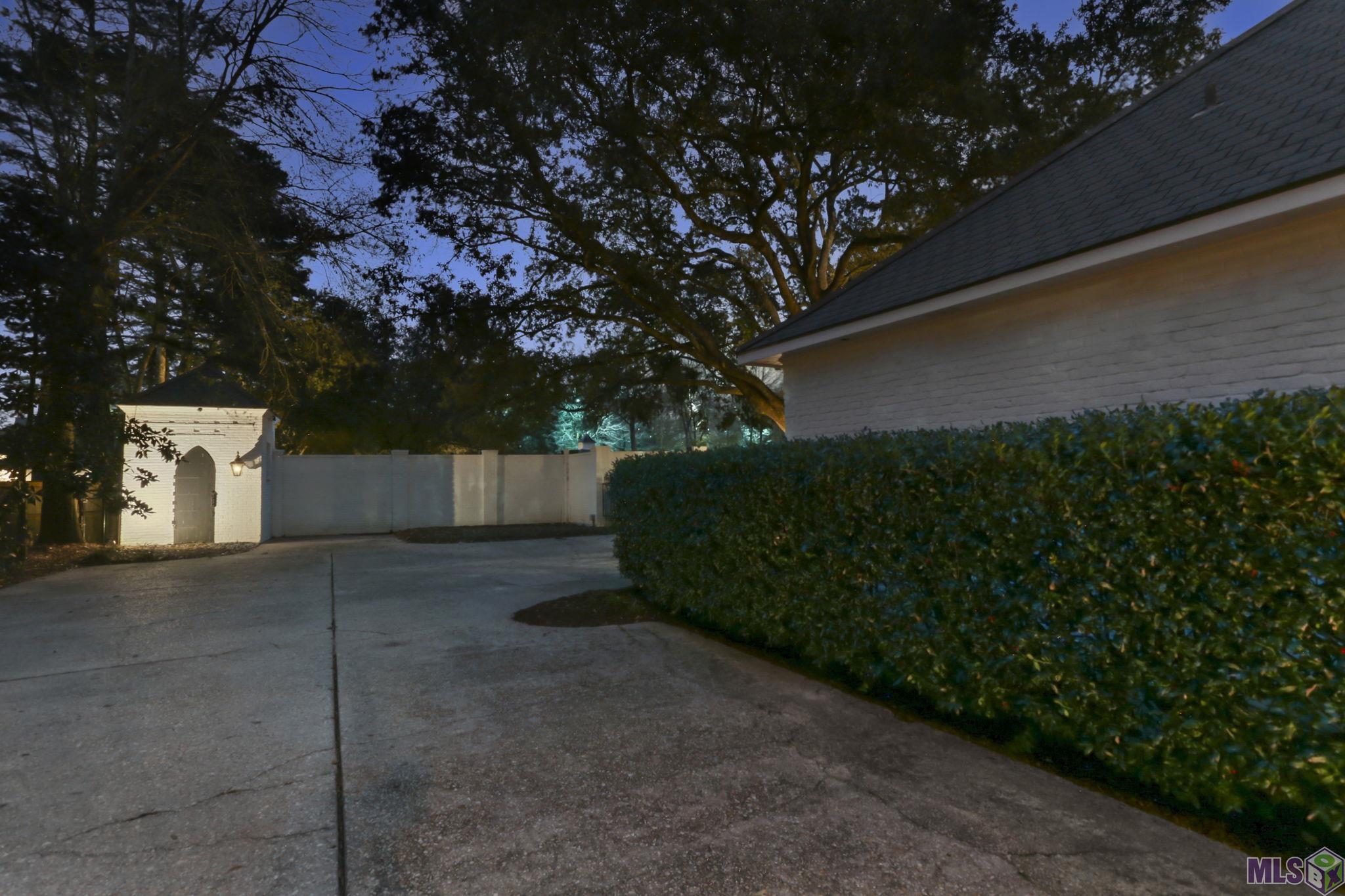 12451 Highland Road Baton Rouge, LA 70810 - Photo 52 of 53