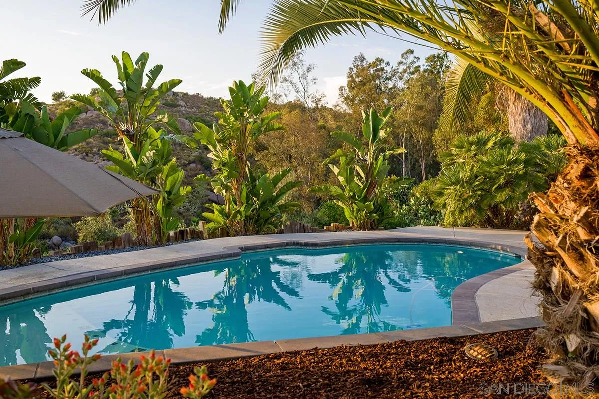 14316 High Valley Road Poway, CA 92064 - Photo 19 of 32 a view of a small yard
