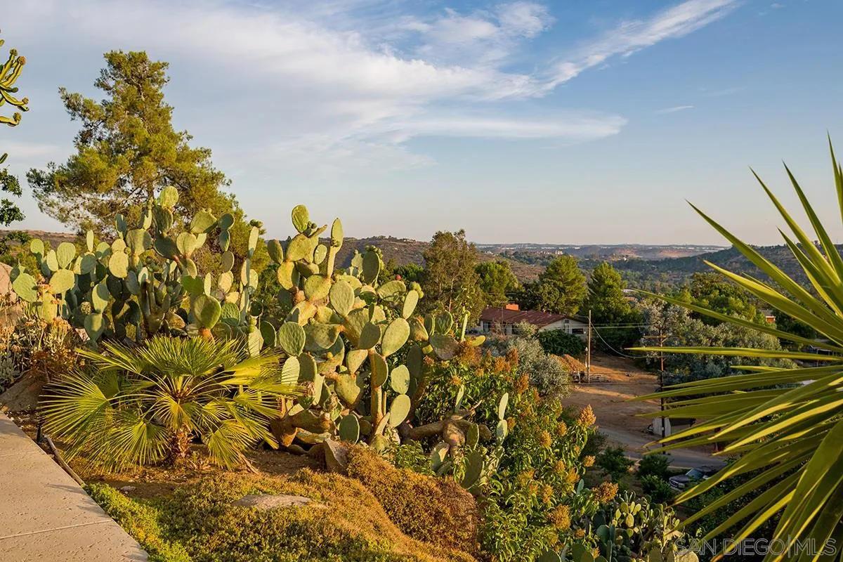 14316 High Valley Road Poway, CA 92064 - Photo 26 of 32 a view of a city