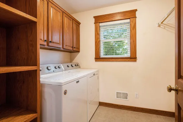 $995,000 | 9975 Young Avenue Northeast, Rockford, MI 49341