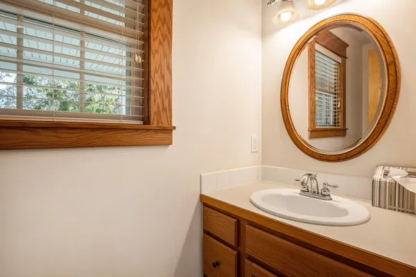 $995,000 | 9975 Young Avenue Northeast, Rockford, MI 49341