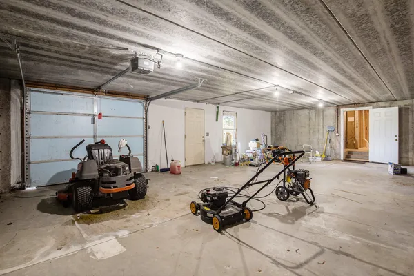 $995,000 | 9975 Young Avenue Northeast, Rockford, MI 49341