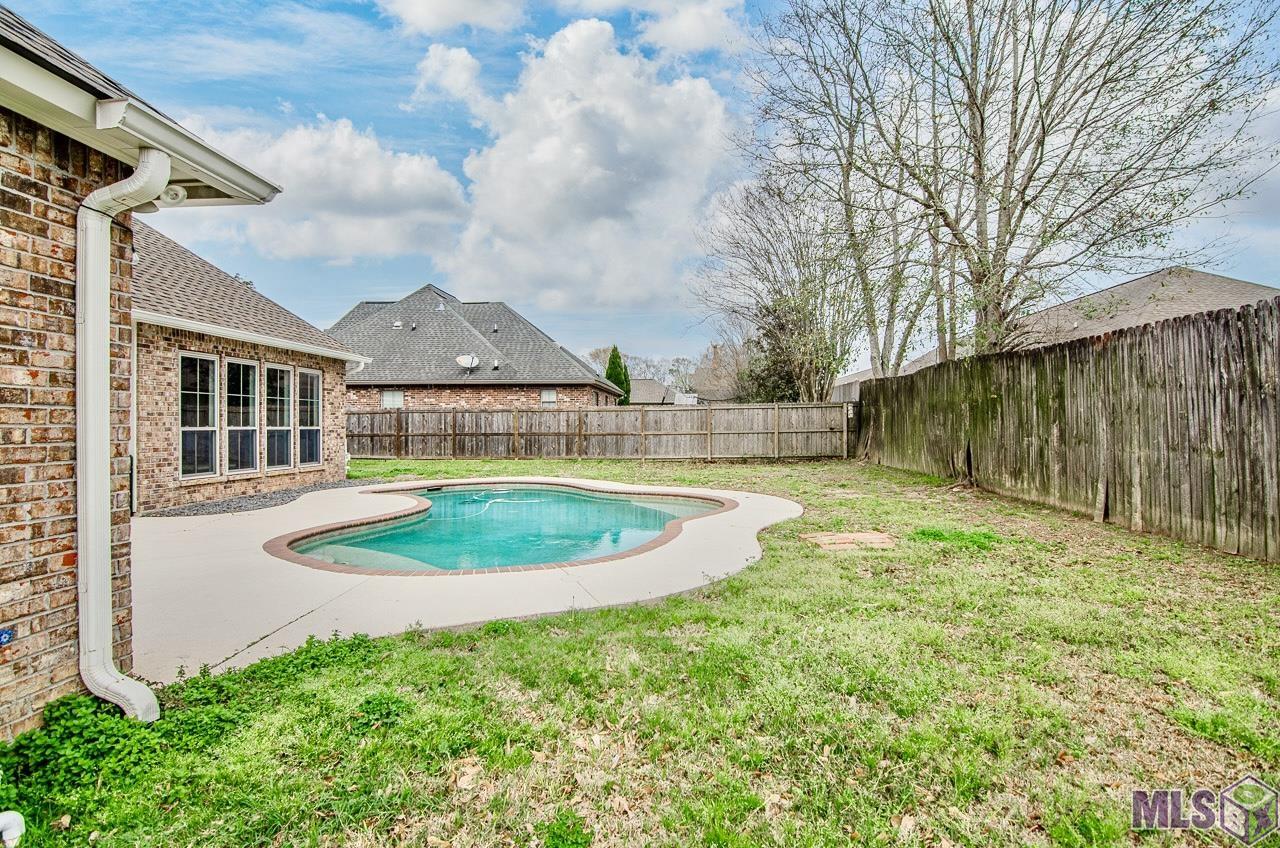 9529 Homestead Drive Baton Rouge, LA 70817 - Photo 5 of 26 Gallery Image 5