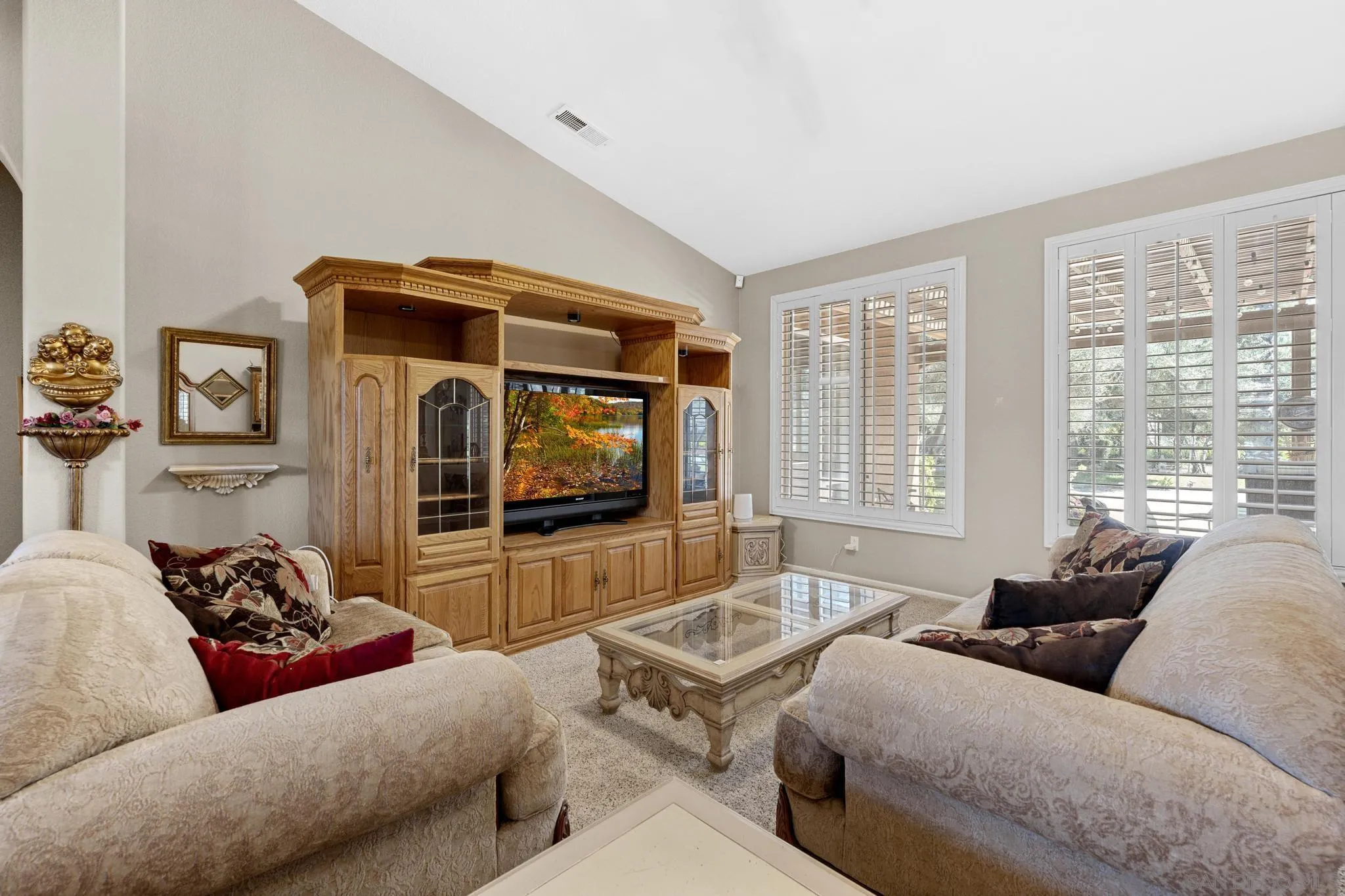 23630 Isla Del Rey Ramona, CA 92065 - Photo 10 of 58 Gallery Image 10