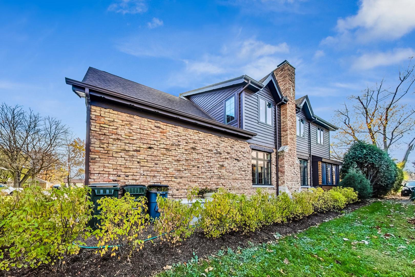 352 Addison Road Riverside, IL 60546 - Photo 55 of 63