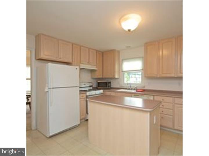 144 Upland Road Havertown, PA 19083 - Photo 6 of 25 Kitchen