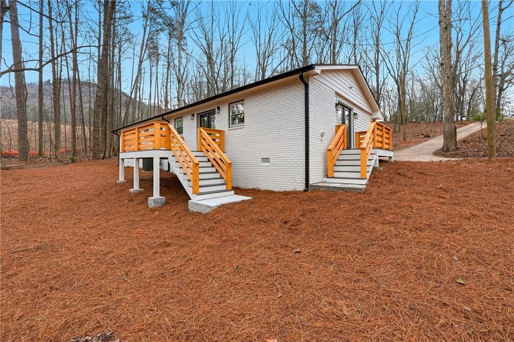 1705 Gordon Road Cumming, GA 30040 - Photo 5 of 46