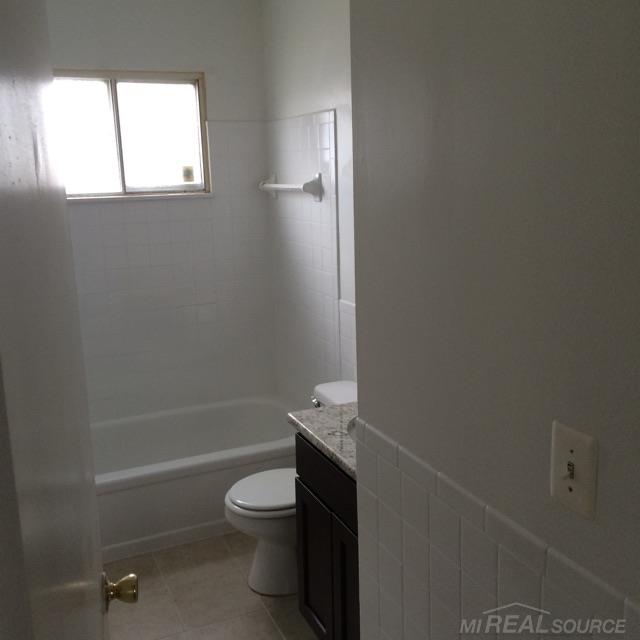 22004 Rausch Avenue Eastpointe, MI 48021 - Photo 11 of 18