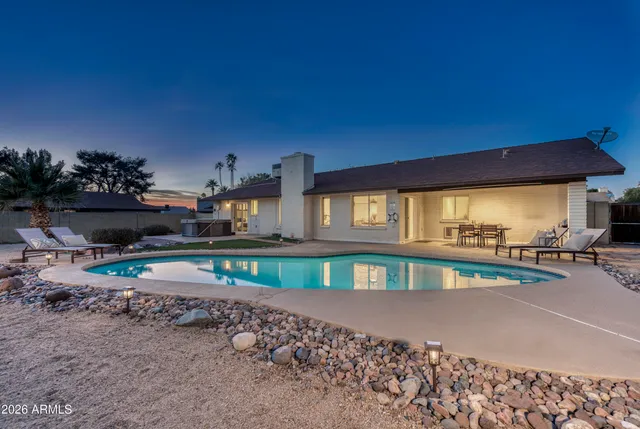 $595,000 | 301 East Muriel Drive, Phoenix, AZ 85022