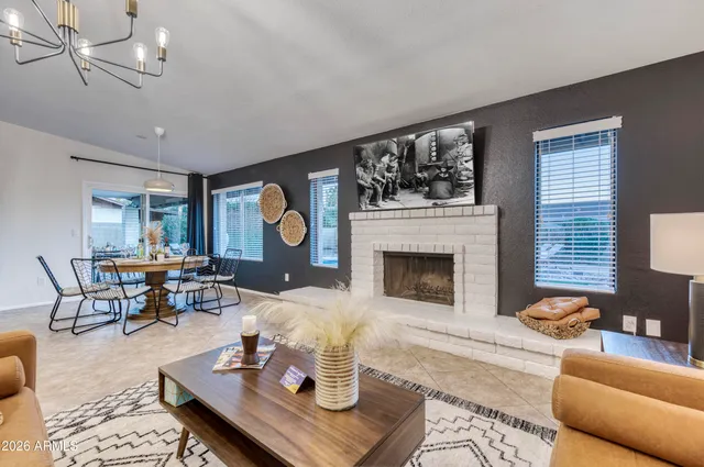 $595,000 | 301 East Muriel Drive, Phoenix, AZ 85022