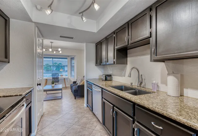 $595,000 | 301 East Muriel Drive, Phoenix, AZ 85022