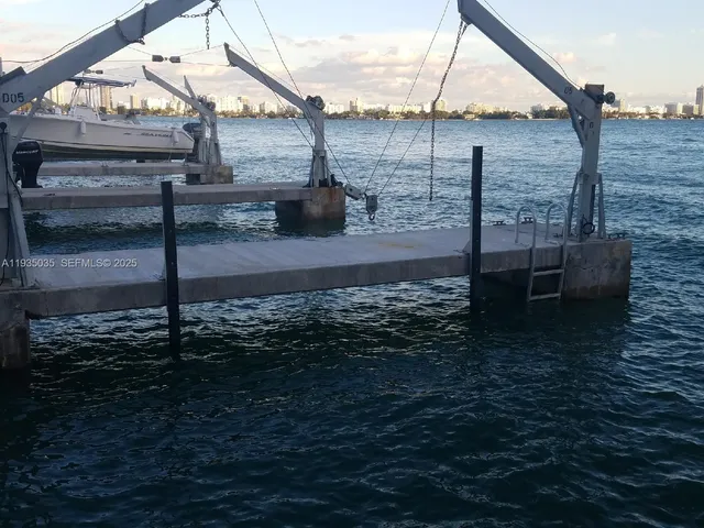 $750 | 7601 East Treasure Drive, North Bay Village, FL 33141