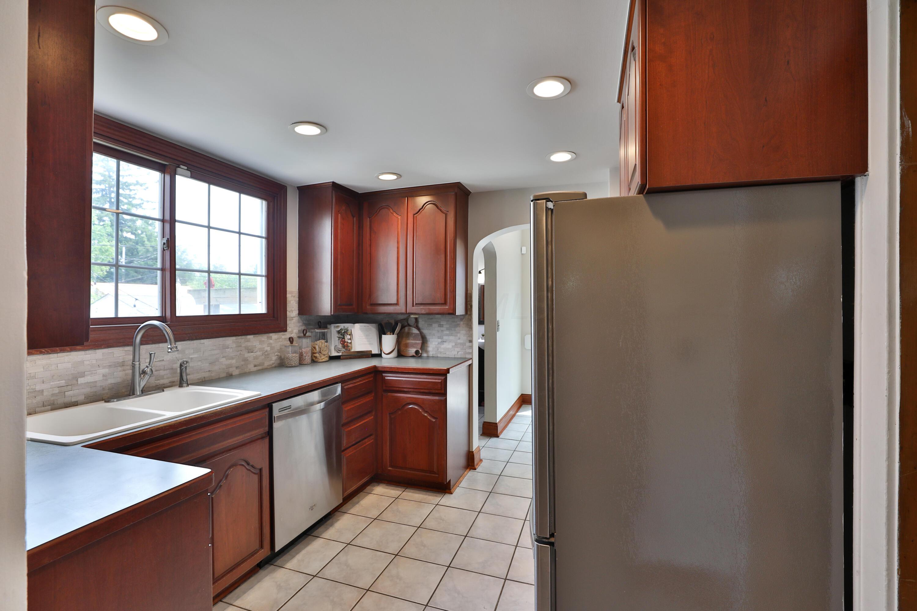 479 Tibet Road Columbus, OH 43202 - Photo 15 of 41 479-Tibet-15