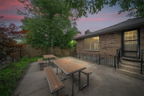 $395,000 | 514 Forest Avenue, Kansas City, MO 64106