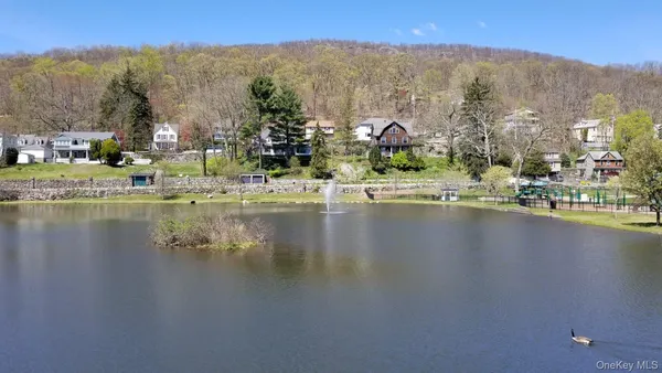 $240 | 92 Roe Avenue, Unit 3, Highland Falls, NY 10928