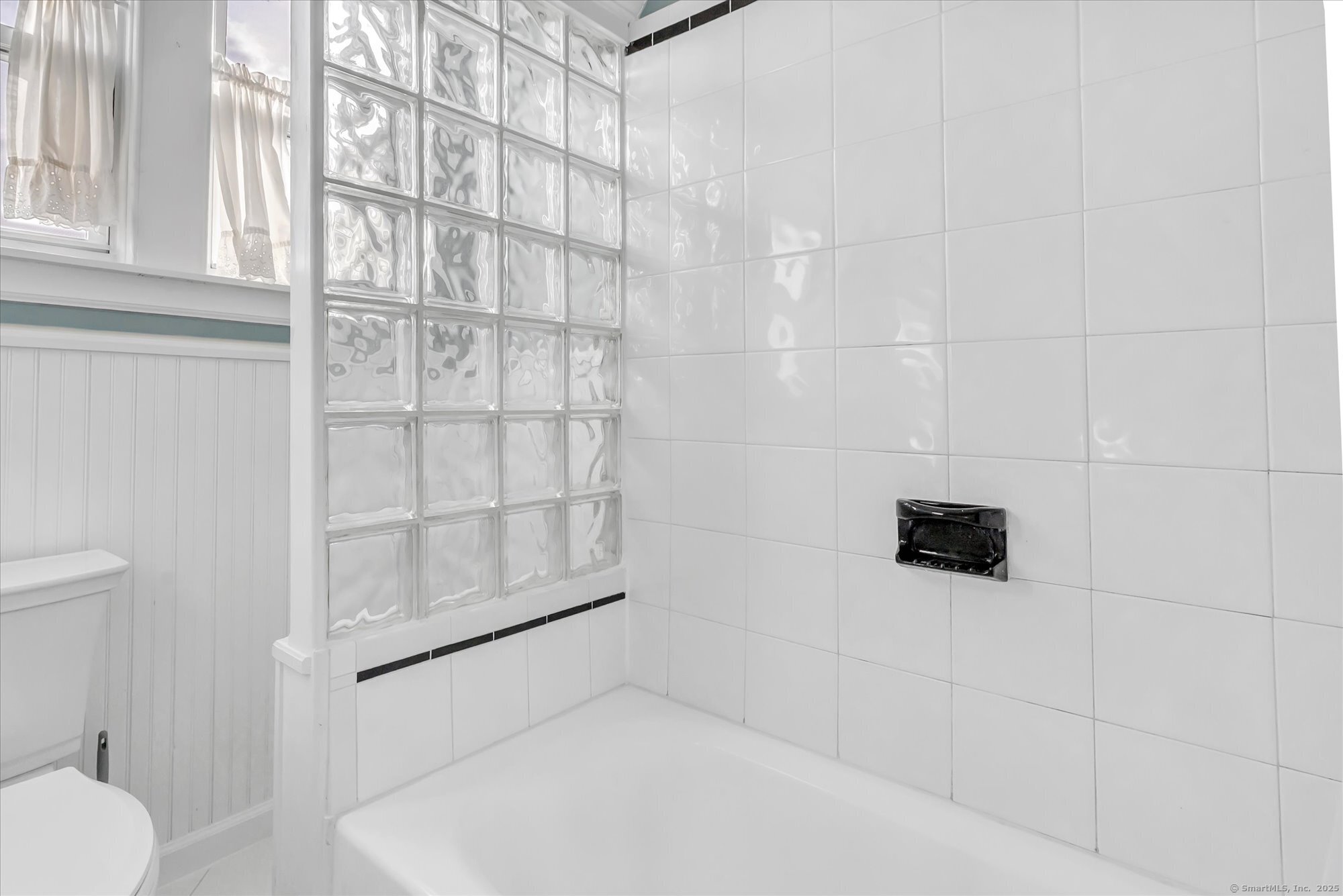 1250 Huntington Road Stratford, CT 06614 - Photo 32 of 39 a bathroom with a sink and a toilet