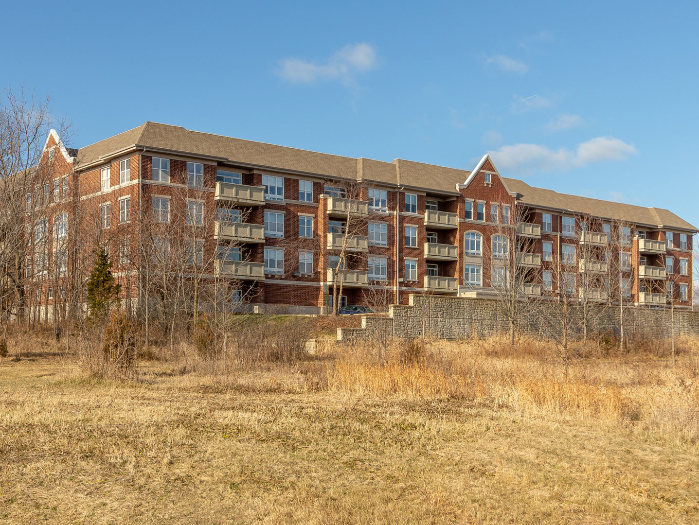 77 North Quentin Road, Unit 402 Palatine, IL 60067 - Photo 19 of 20 a view of a large building