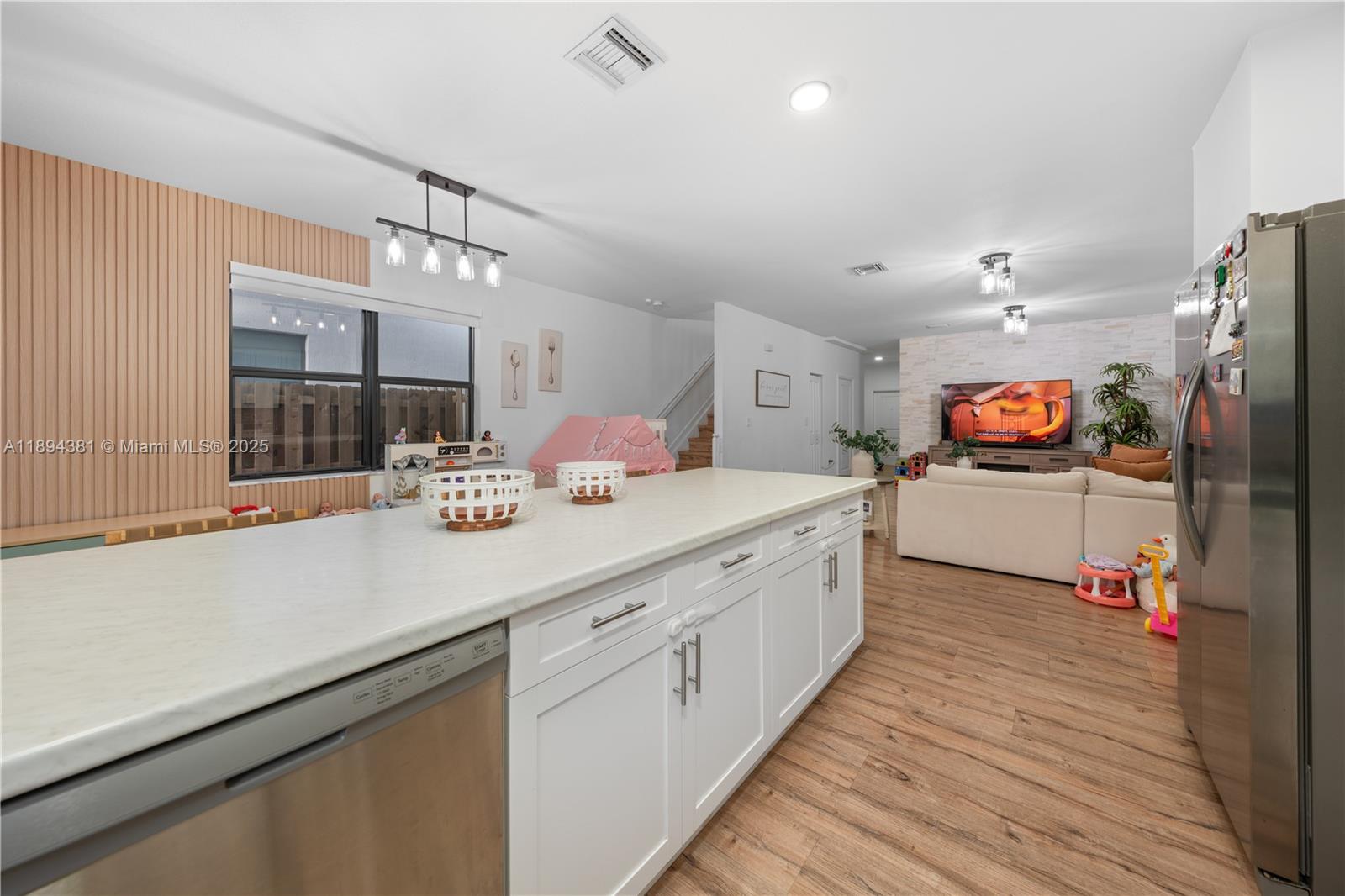 25511 Southwest 108th Court Homestead, FL 33032 - Photo 9 of 28