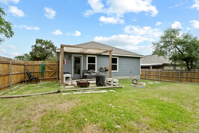 $1,900 | 2319 Westview Drive, Canyon Lake, TX 78133