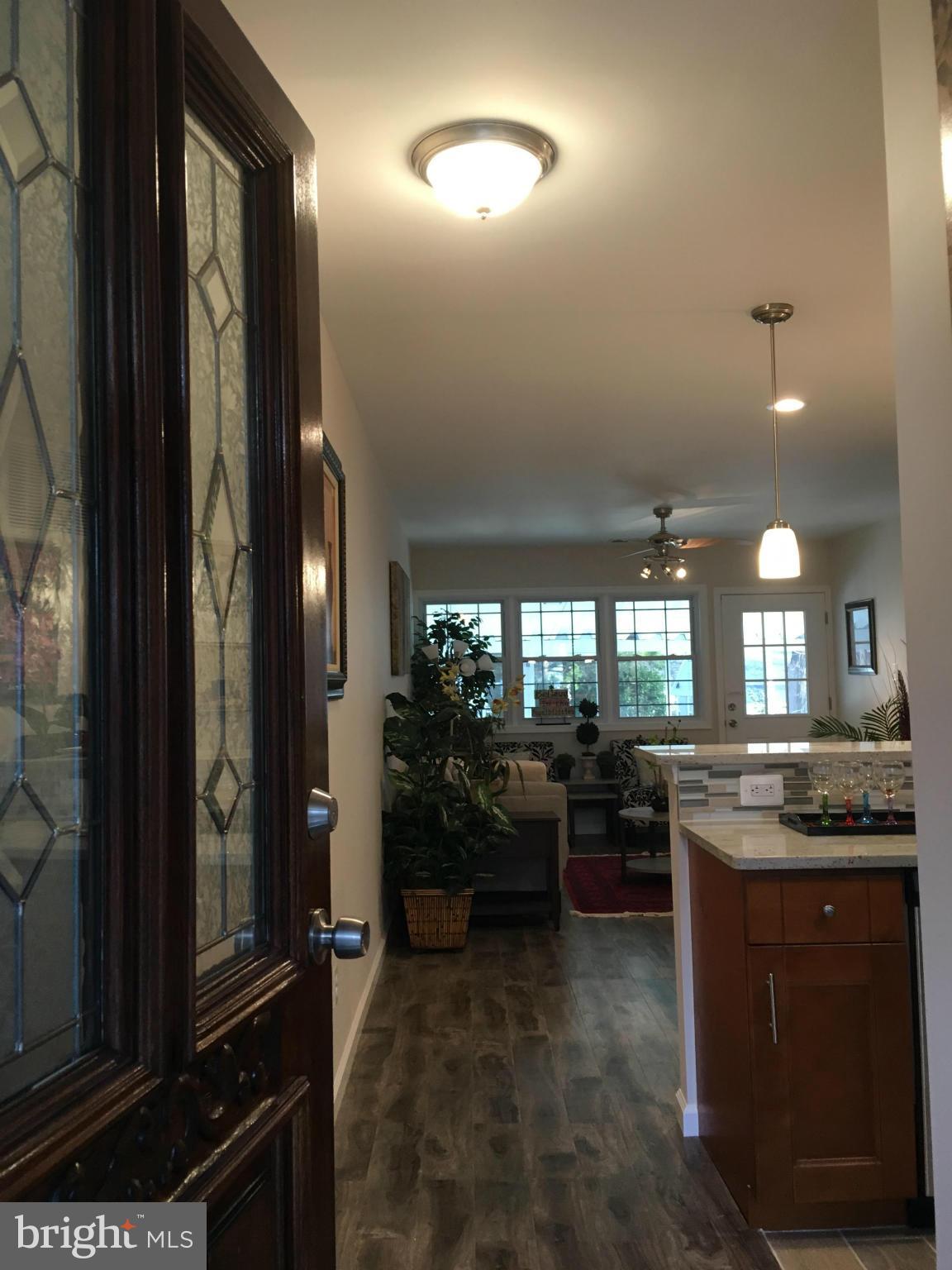 7631 Normandy Road Landover, MD 20785 - Photo 4 of 30 Foyer