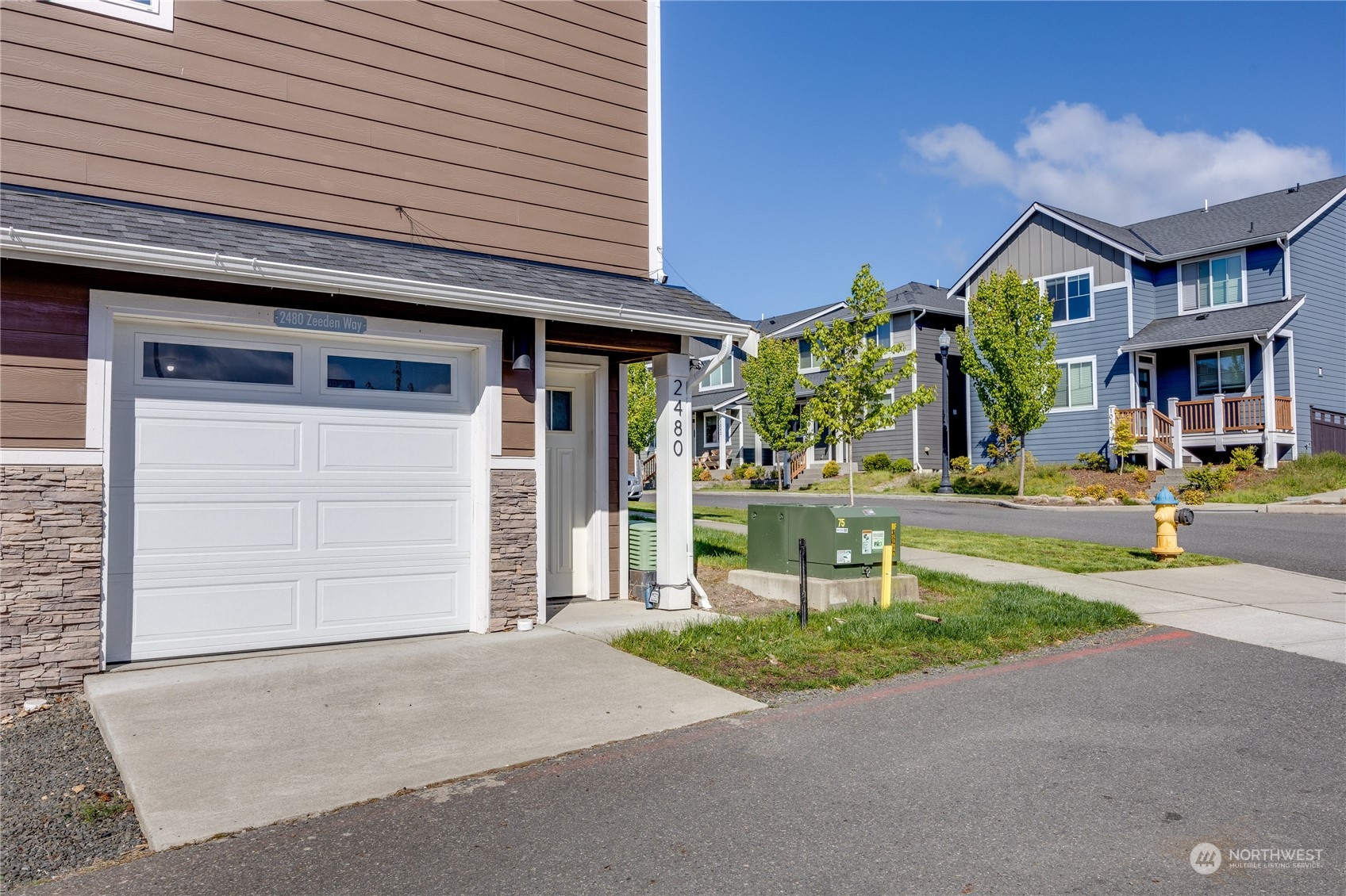 2480 Zeeden Way Bremerton, WA 98310 - Photo 2 of 22 Gallery Image 2
