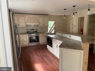 2610 Larkin Road Boothwyn, PA 19061 - Photo 3 of 11 Gallery Image 3
