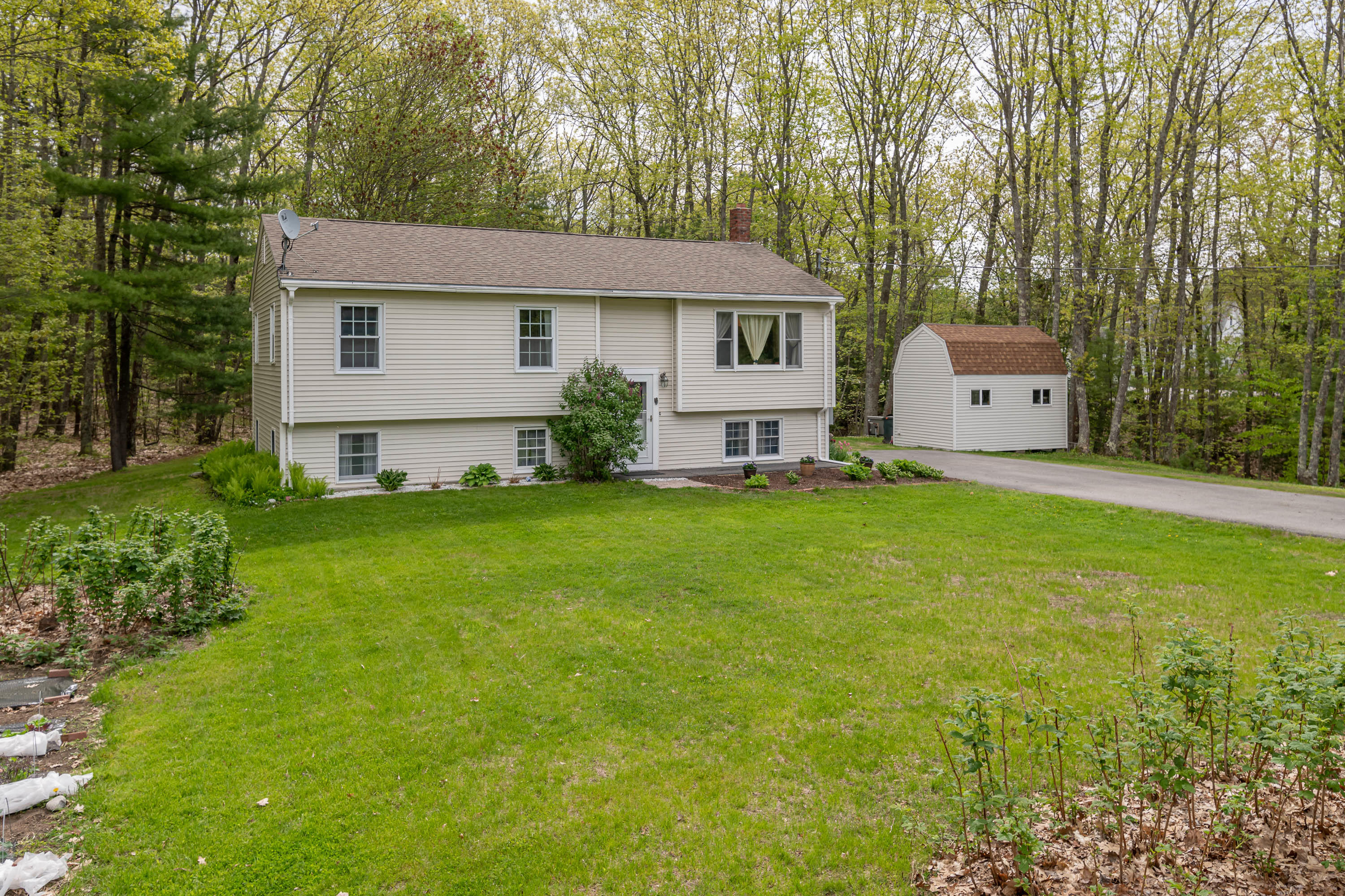 9 Roman Road Topsham, ME 04086 - Photo 2 of 31 GLM_4079