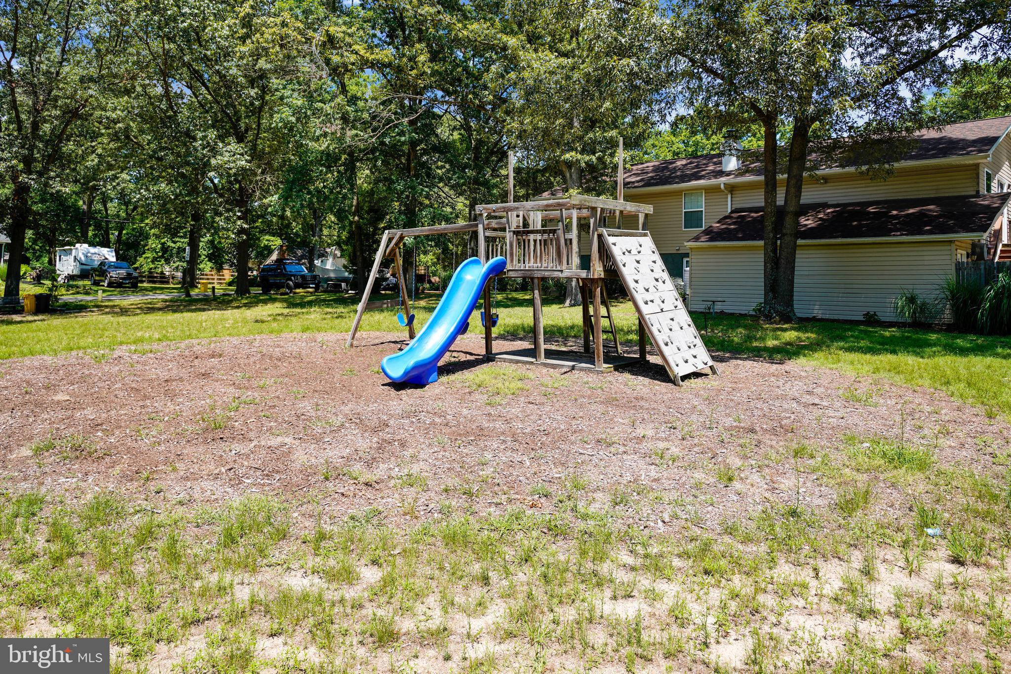 324 Cambridge Road Pasadena, MD 21122 - Photo 21 of 30 Gallery Image 21