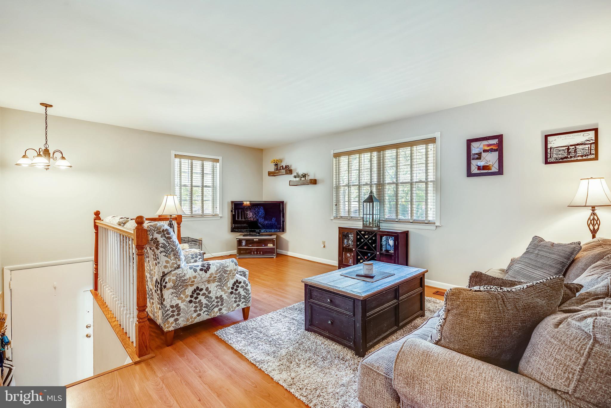 324 Cambridge Road Pasadena, MD 21122 - Photo 6 of 30 Gallery Image 6