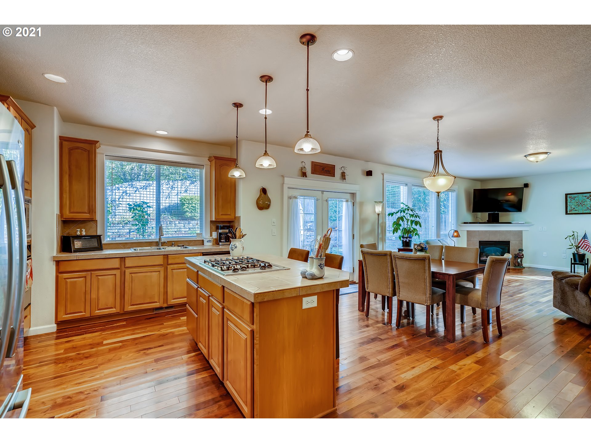 35257 Juniper Drive St. Helens, OR 97051 - Photo 10 of 27 a kitchen with stainless steel appliances granite countertop a stove and a refrigerator
