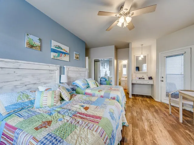 $260,000 | 2164 Tanglewood Boulevard, Unit C115, Pottsboro, TX 75076